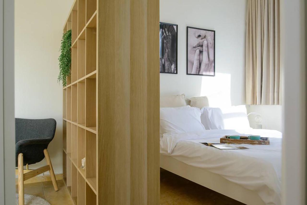 Bright And Spacious Loft By The Sea With Bomb Shelter Тель-Авив Экстерьер фото